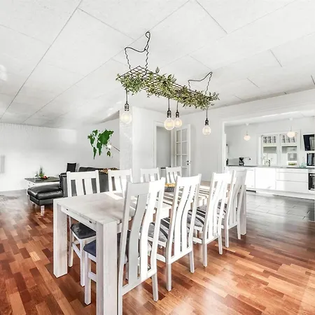 Nyaraló Ullakarin - 200m From The Sea By Interhome